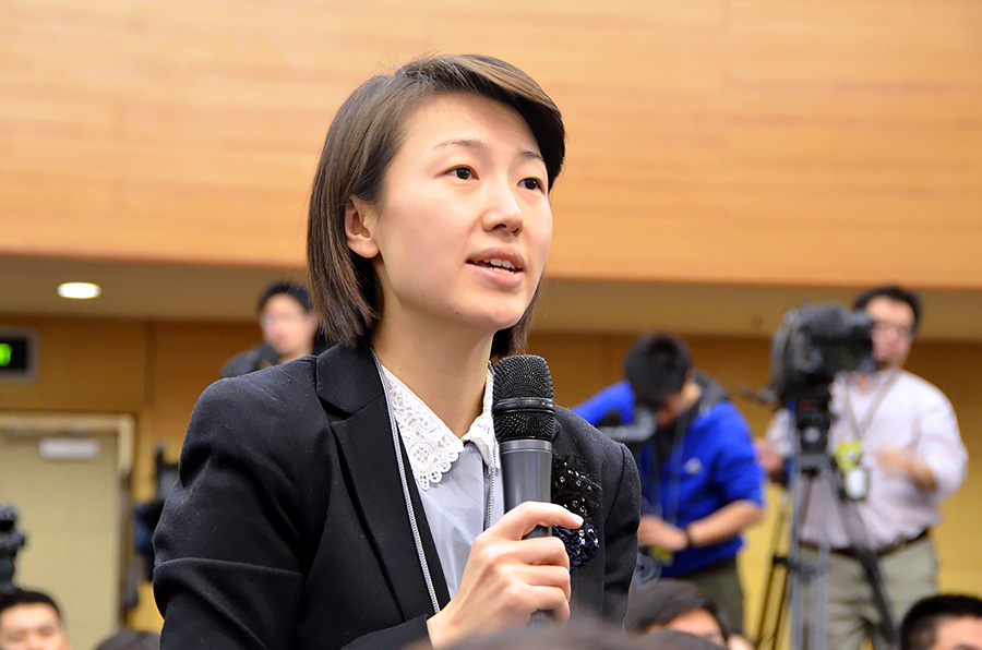 商務(wù)部部長高虎城:中國外資綜合利用優(yōu)勢不變 下一步開放重點在服務(wù)領(lǐng)域